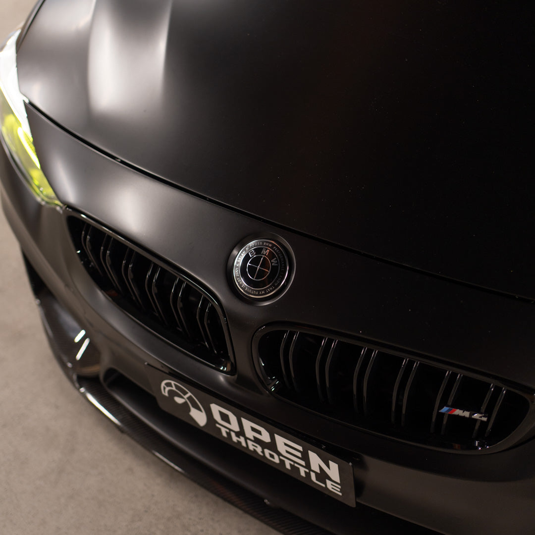 BMW 50. JUBILÄUMS-EMBLEM-ABZEICHEN - VOLLSCHWARZ