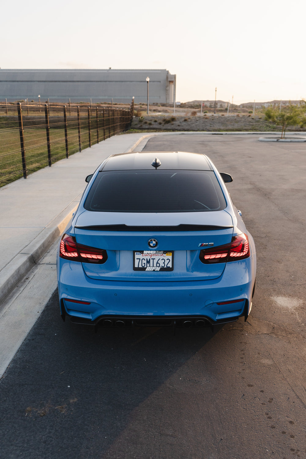 PSM STYLE HIGH KICK CARBON FIBER TRUNK SPOILER FOR BMW F80 M3 / F30 3 SERIES