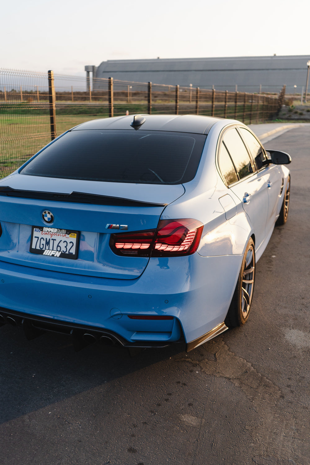 PSM STYLE HIGH KICK CARBON FIBER TRUNK SPOILER FOR BMW F80 M3 / F30 3 SERIES