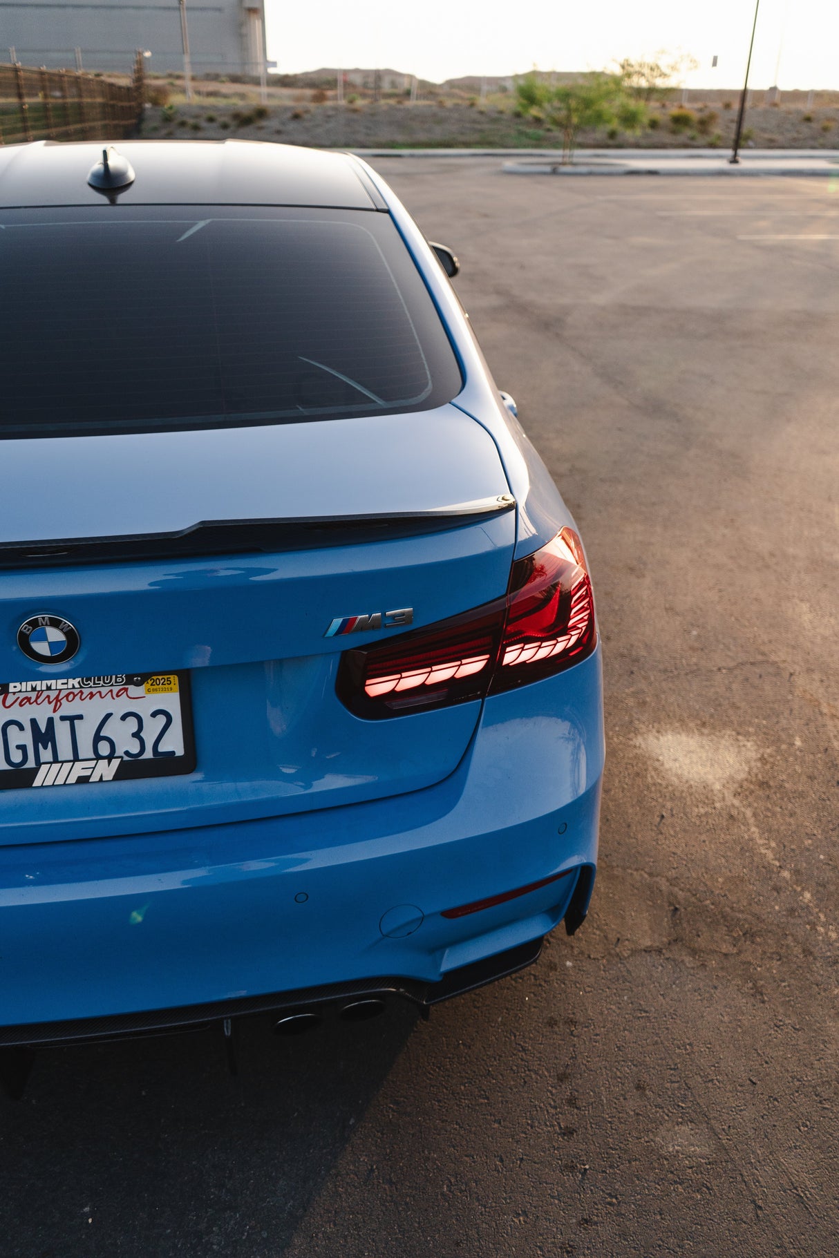 PSM STYLE HIGH KICK CARBON FIBER TRUNK SPOILER FOR BMW F80 M3 / F30 3 SERIES