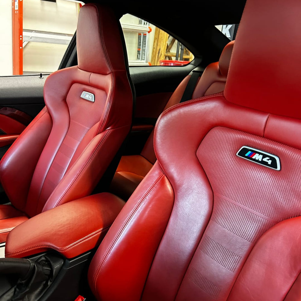 BELEUCHTETES SITZEMBLEM FÜR BMW F80 M3 / F82 M4