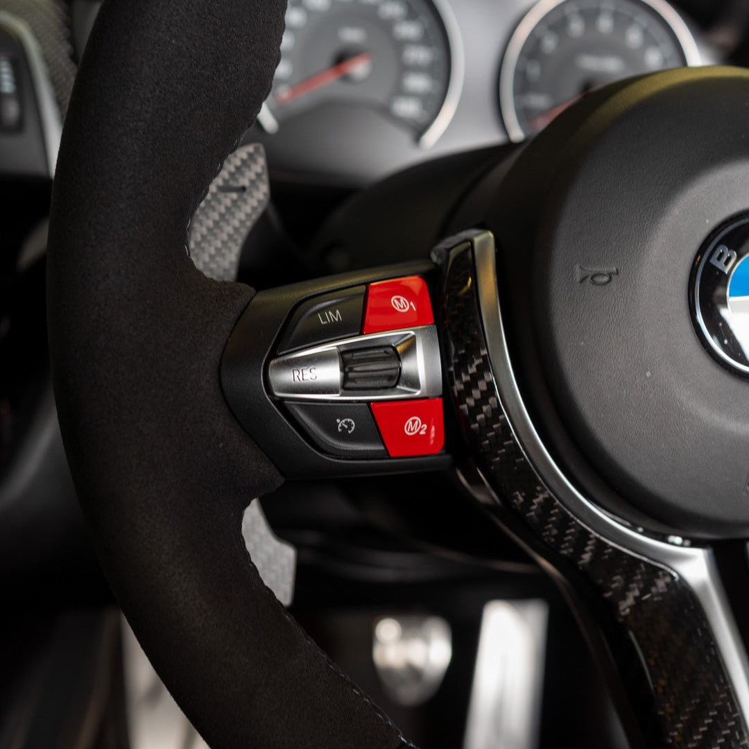 ROTE M1/M2-LENKRADTASTEN FÜR BMW M2 F87 / M3 F80 / M4 F82 / M5 F10 / M6 F06 F12 F13 / X5M F85 / X6M F86