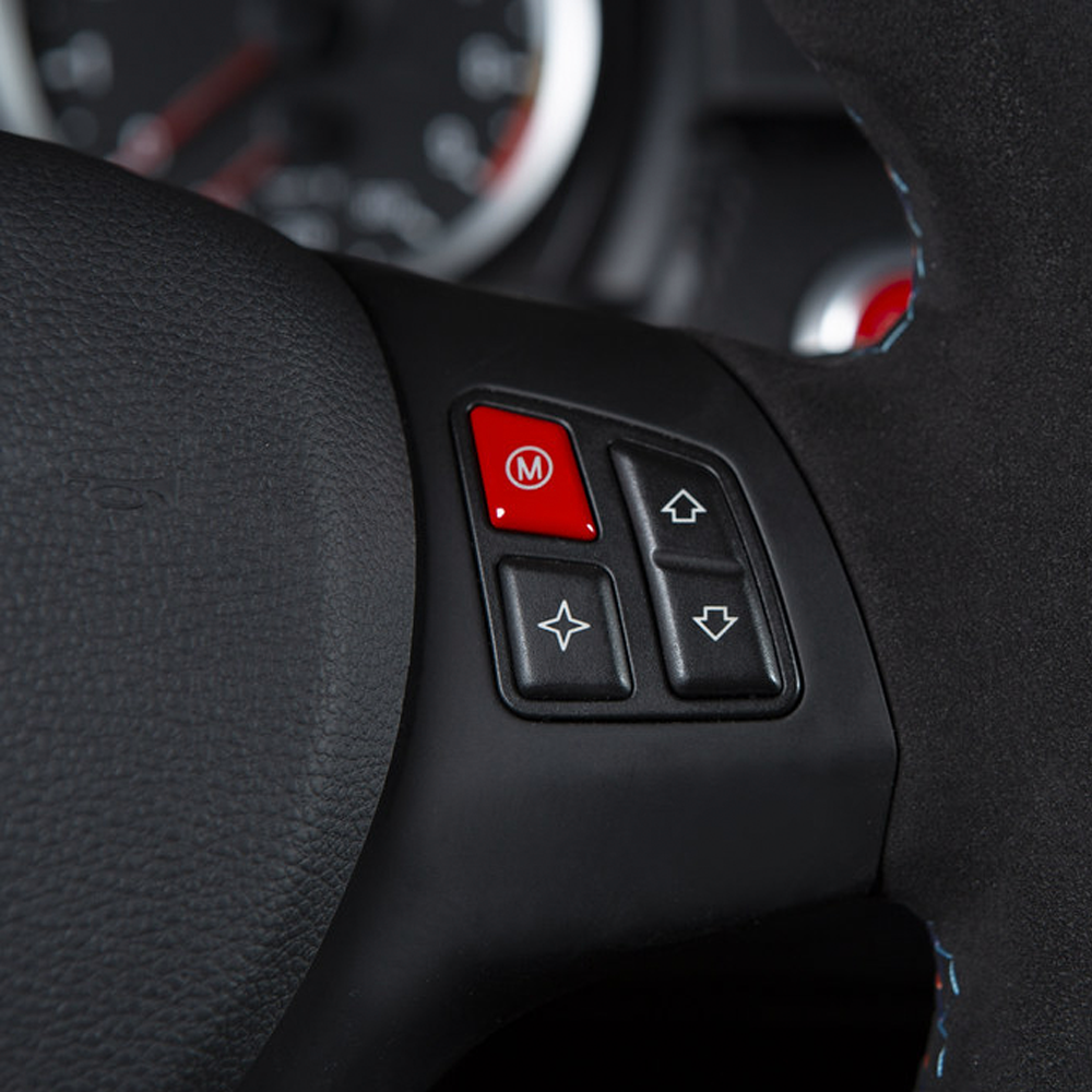 ROTE M1/M2-LENKRADTASTEN FÜR BMW M2 F87 / M3 F80 / M4 F82 / M5 F10 / M6 F06 F12 F13 / X5M F85 / X6M F86